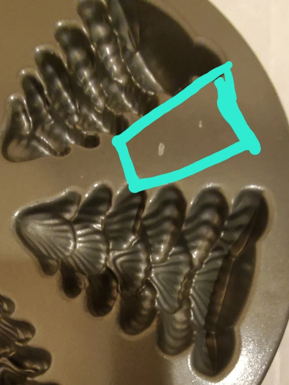 Nordic Ware six detailed